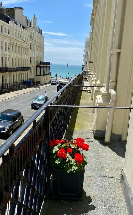 Luxury 1 Bed Flat With Balcony & Sea View Apartment Brighton