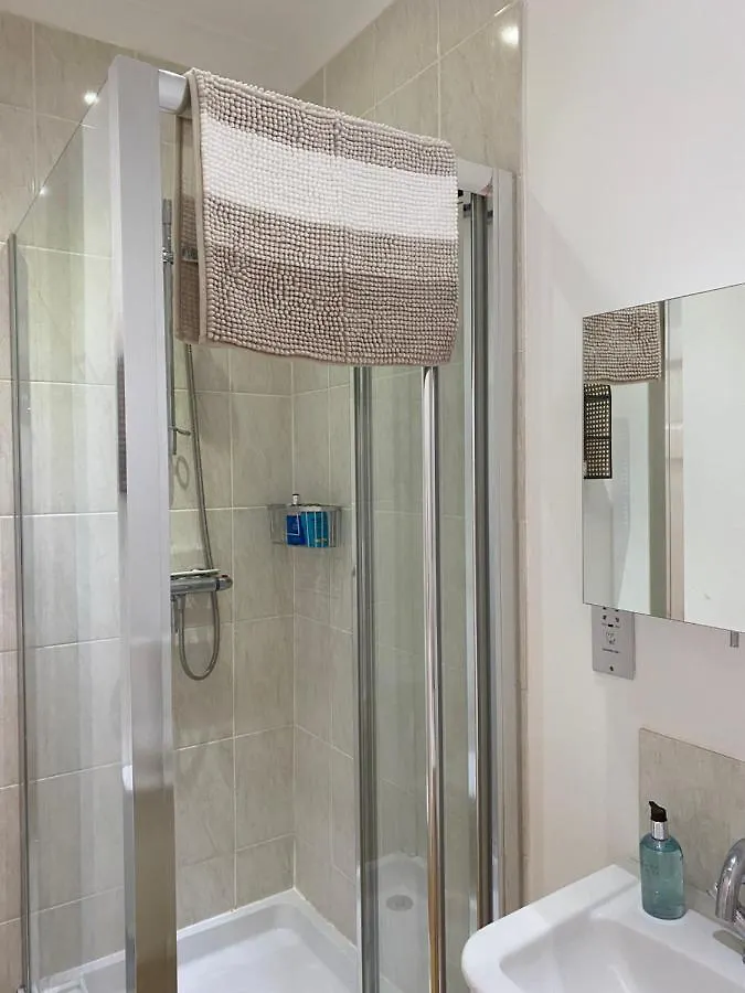 Luxury 1 Bed Flat With Balcony & Sea View Apartment Brighton